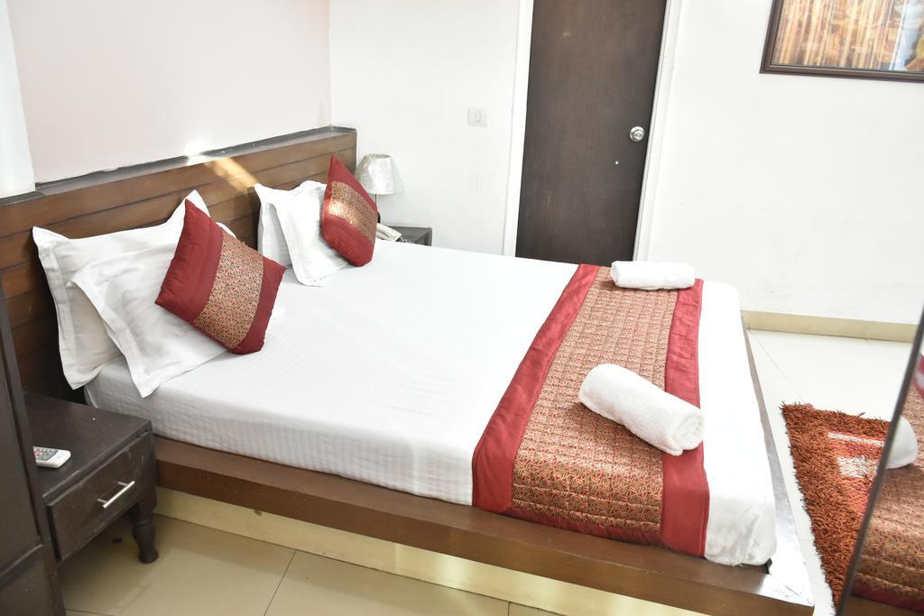Airport Hotel Port View 新德里 外观 照片