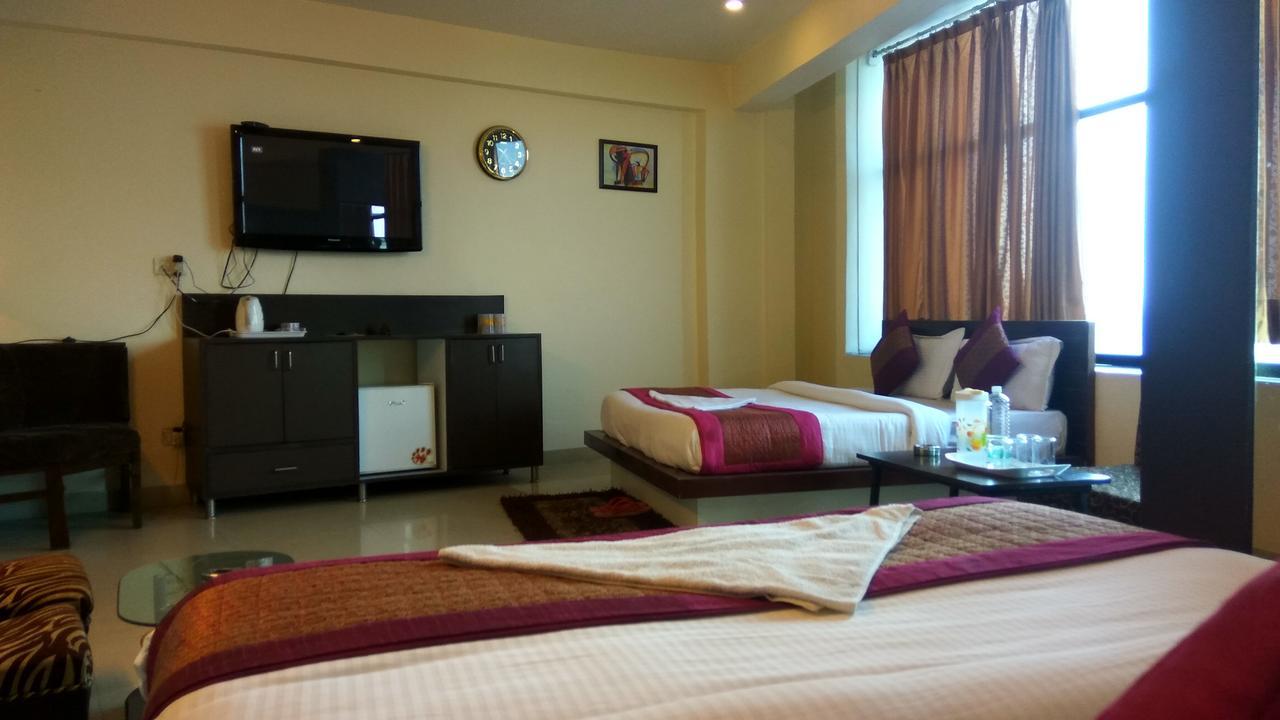 Airport Hotel Port View 新德里 外观 照片
