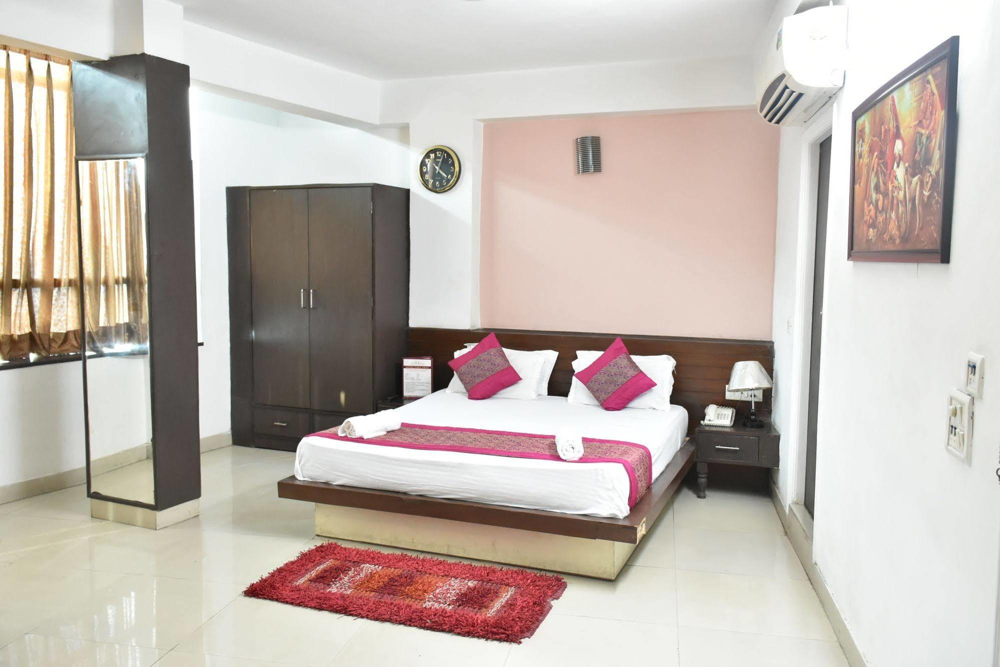 Airport Hotel Port View 新德里 外观 照片
