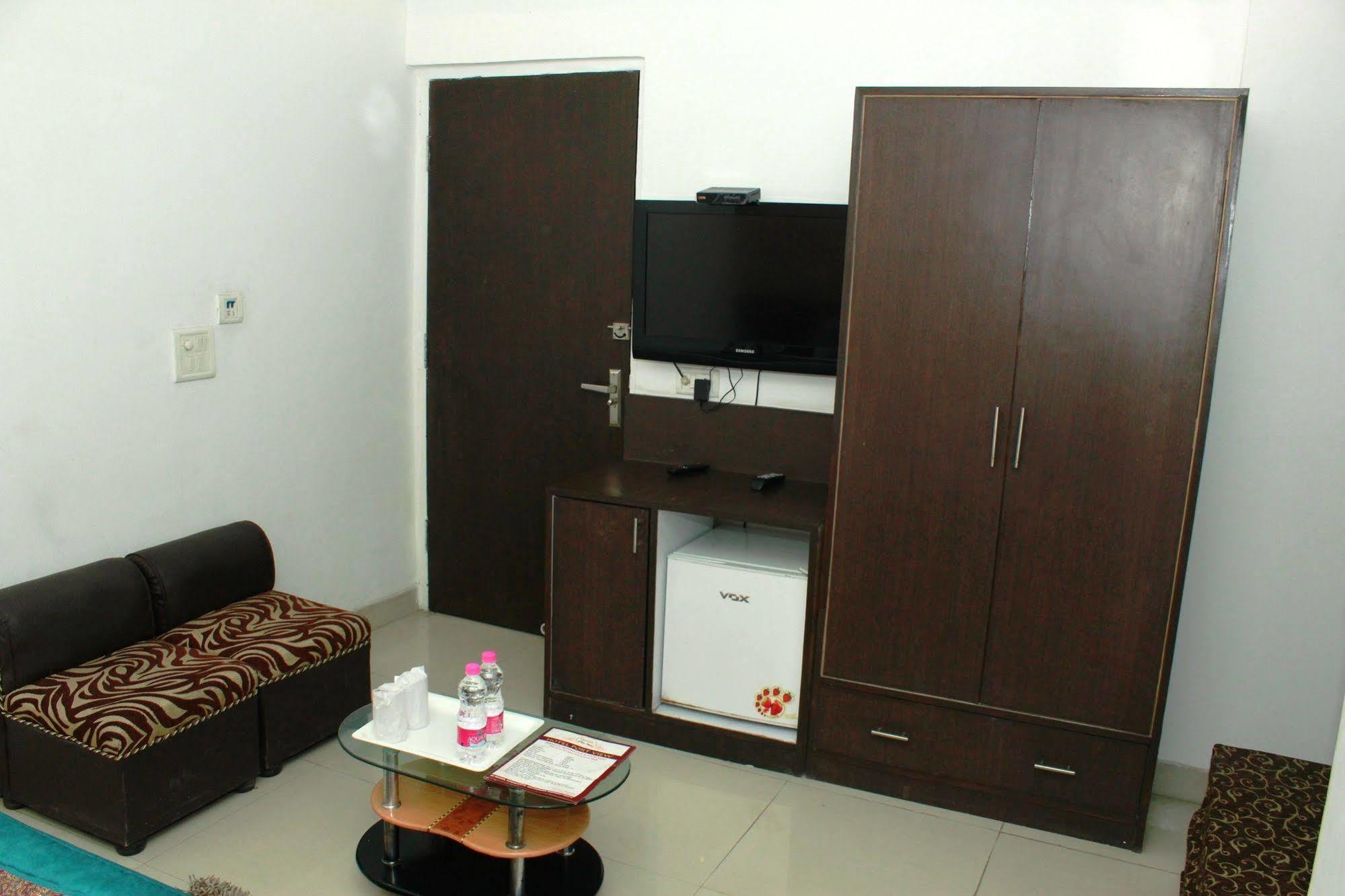 Airport Hotel Port View 新德里 外观 照片